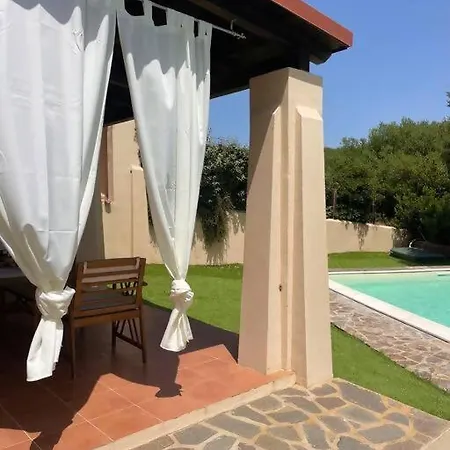 Olivastro Piscina Privata Semesterbostad Stintino