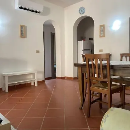 Olivastro Piscina Privata Stintino