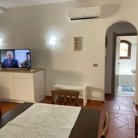 Olivastro Piscina Privata Semesterbostad Stintino